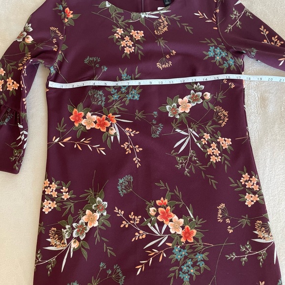 Banana Republic Floral Bell Sleeve Zip Dress - Size 2 - Picture 9 of 13
